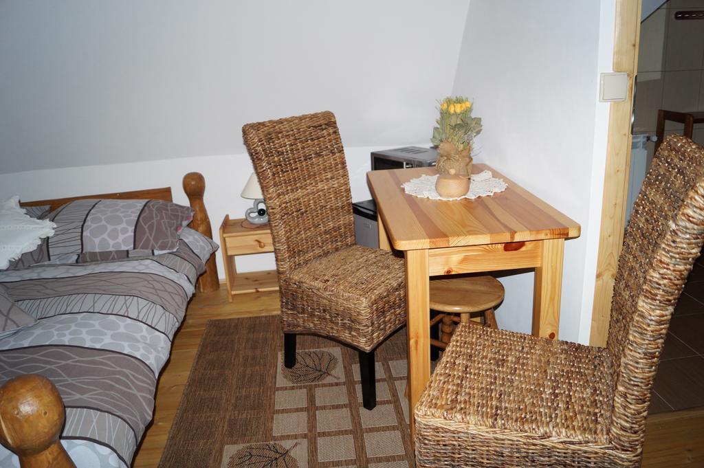 Apartamenty I Pokoje Rodzinne Czarna Gora Exterior photo