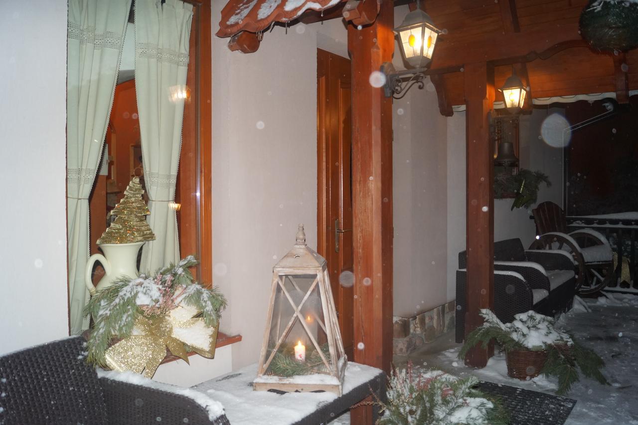 Apartamenty I Pokoje Rodzinne Czarna Gora Exterior photo